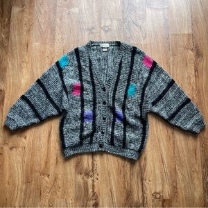 Grey and multi-coloured grandpacore vintage 90s sweater/cardigan